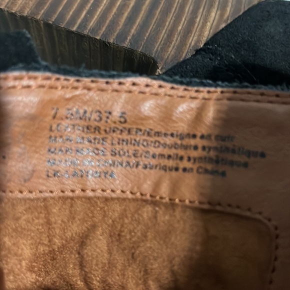 Lucky brand leather booties. Size 7.5 - Picture 3 of 7